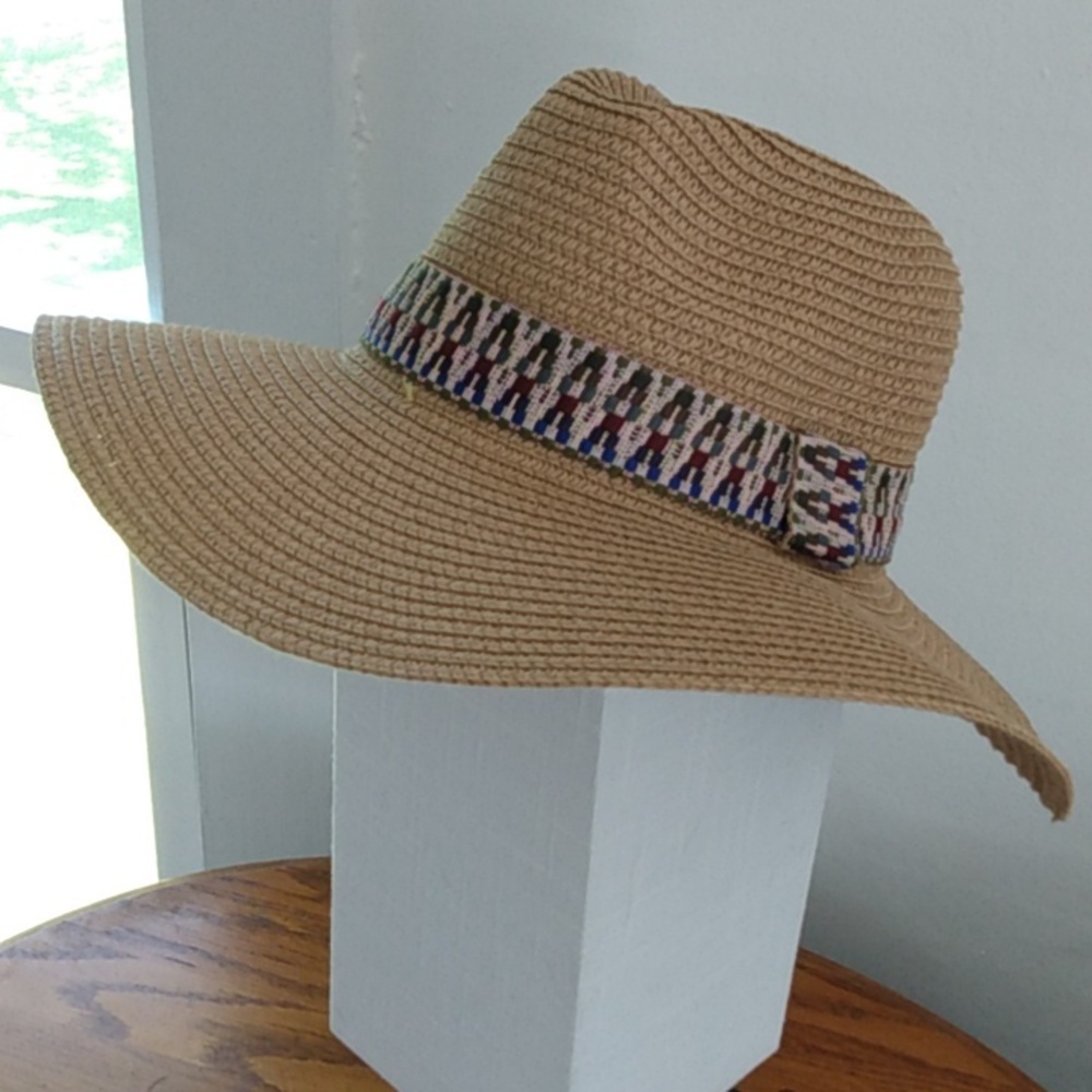 Do everything in love 100% paper hat.